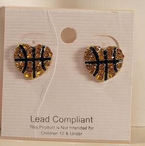 🏀 Heart-Shaped Basketball    Earrings